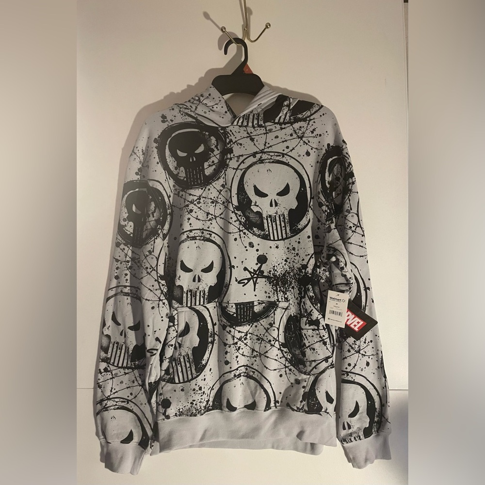The Punisher Marvel Graphic Skull Hoodie NWT Mens Size Medium Comics Anti Hero